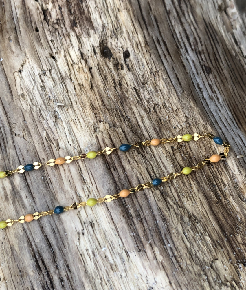 Guldbelagt armbånd med farvede fiber sten på drivtømmer2